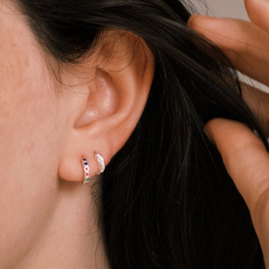 Argola Bolinhas 8mm em Prata 925 com Cravejado de Zircônias
