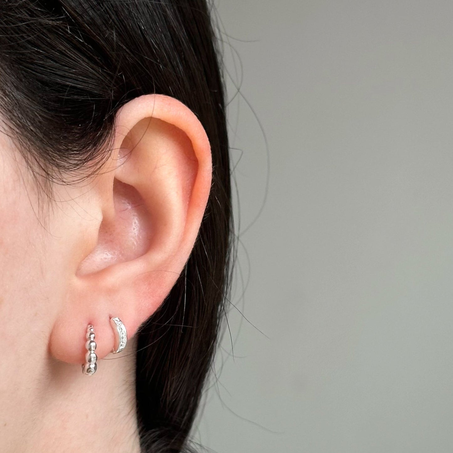 Argola Bolinhas 9mm em Prata 925