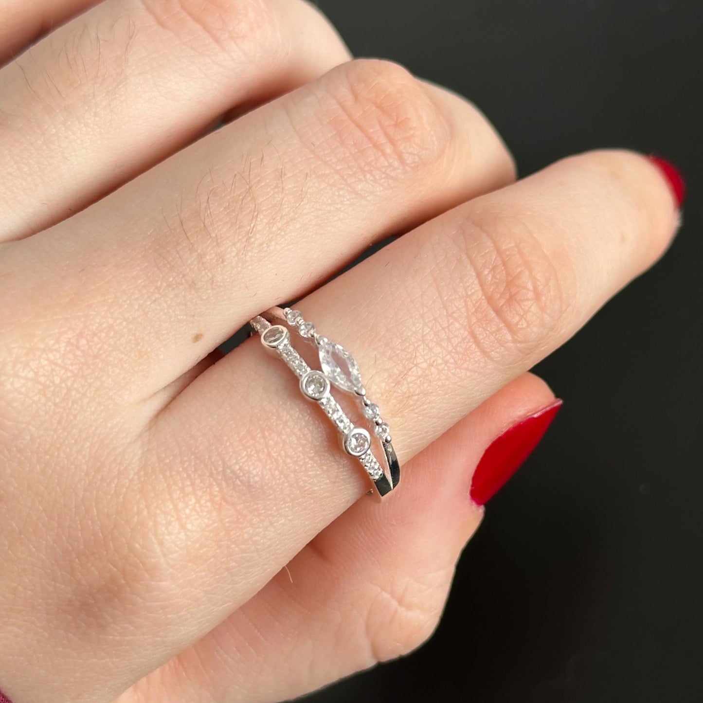 Anel Brisa em Prata 925 Cravejado de Zircônias