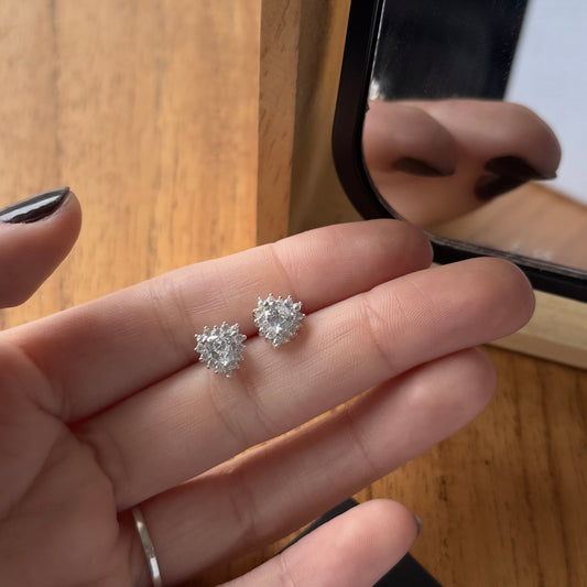 Brinco Coração em Prata 925 com Zircônias