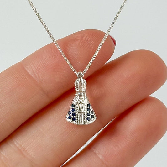 Pingente Nossa Senhora Aparecida Azul em Prata 925 Cravejada de Zircônias